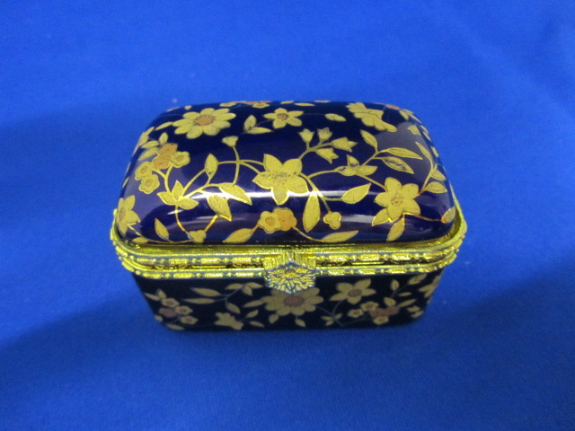 Old Tupton Ware Trinket Box